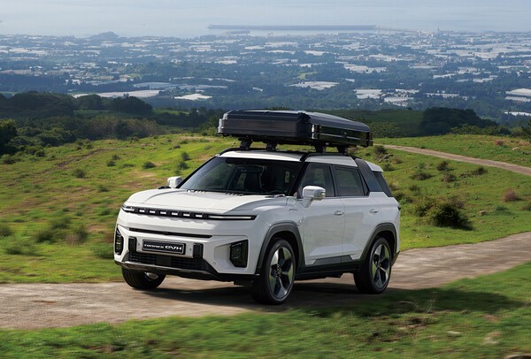 KG모빌리티 토레스 EVX