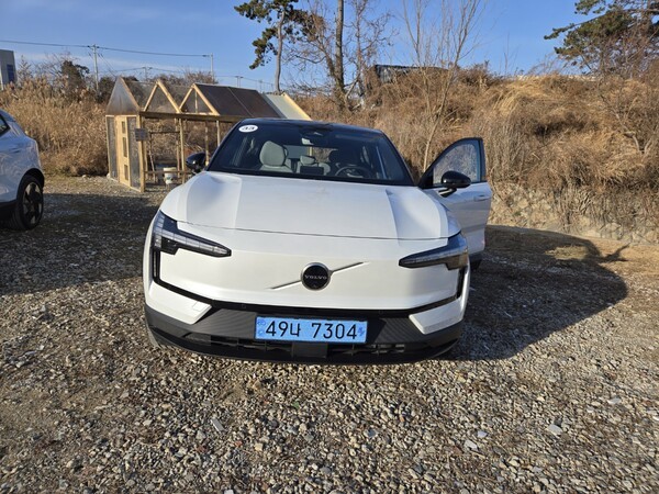 볼보 EX30의 전면부.        /사진=김동하 기자