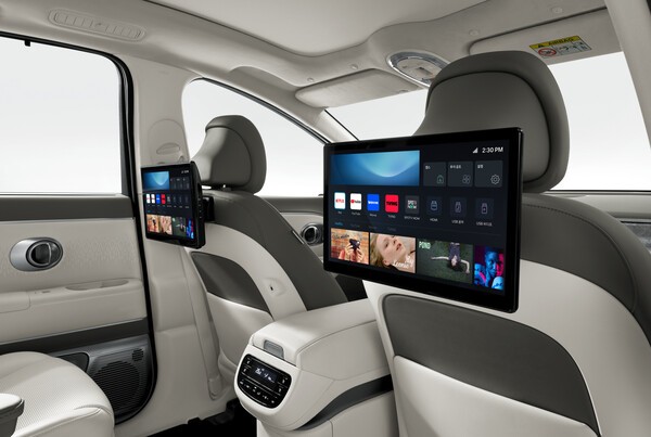 현대차는 첫 전동화 플래그십 SUV(스포츠유틸리티차) 모델인 '아이오닉 9'을 출시한다고 13일 밝혔다. 사진은 현대차 아이오닉9의 실내 인테리어./사진=현대차