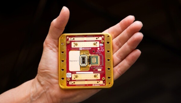 마이크로소프트가 공개한 양자컴퓨팅 칩. /사진=마이크로소프트