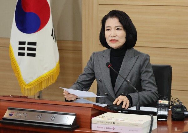  이진숙 방송통신위원회 위원장이 28일 정부과천청사 방통위에서 열린 4차 위원회 회의에 참석하고 있다. /사진=연합뉴스