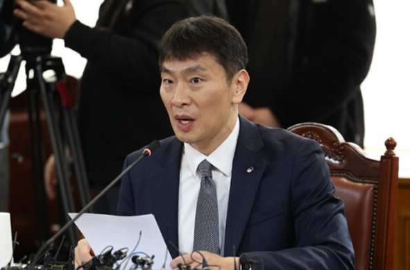 이복현 금융감독원장이 19일 서울 중구 은행회관에서 열린 금융감독원장-은행장 간담회에서 발언하고 있다. 사진=연합뉴스 