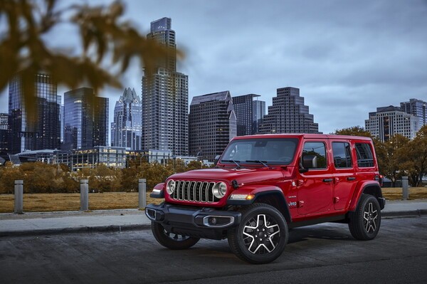 지프 랭글러 사하라./사진=스텔란티스코리아