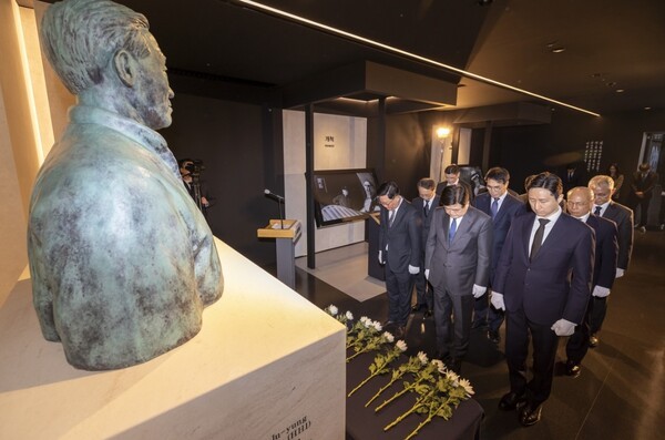 HD현대, 정주영 현대그룹 명예회장 24주기 추모식 장면. 