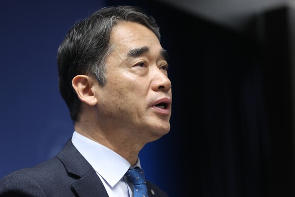 함용일 금감원 자본시장부문 부원장이 1일 서울 여의도 금융감독원에서 홈플러스ㆍMBK 조사 등 자본시장 현안 브리핑을 하고 있다. / 사진=연합뉴스