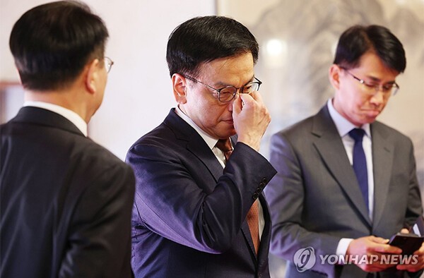 최상목 경제부총리가 지난 3일 서울 총리공관에서 열린 경제안보전략 TF회의에 참석하고 있다. 사진=연합뉴스