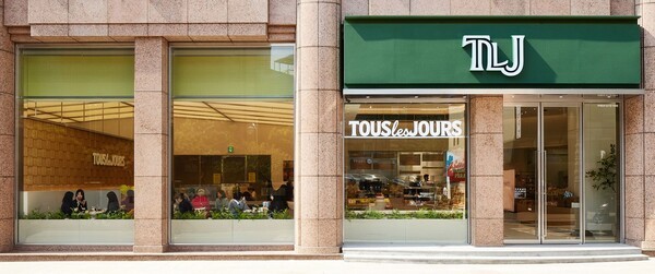    뚜레쥬르, 압구정에 신규 콘셉트 적용 매장 2호점 오픈 / 사진=CJ푸드빌