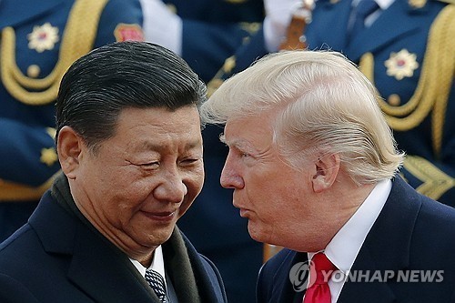 '<b>미치광이</b>' <b>트럼프</b>, 상호관세 90일 유예···中 125% 보복 '폭주'