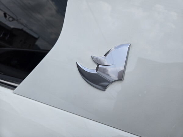 무쏘 EV에 적용된 무쏘 마크./사진=김동하 기자