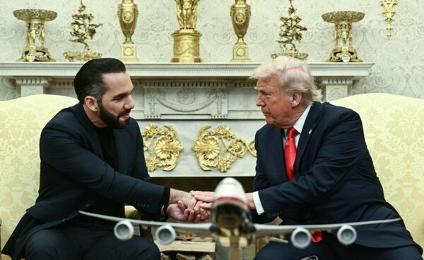엘살바도르 대통령 만나는 트럼프 / 사진=AFP, 연합뉴스