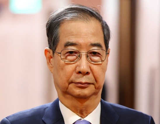 한덕수 대통령 권한대행 국무총리가 29일 정부서울청사에서 열린 국무회의에 입장하고 있다. / 사진=대통령실통신사진기자단