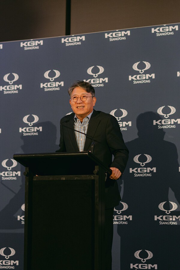 2024년 KGM 토레스 호주 런칭 행사에서 곽재선 회장이 인사말을 하고 있다. 