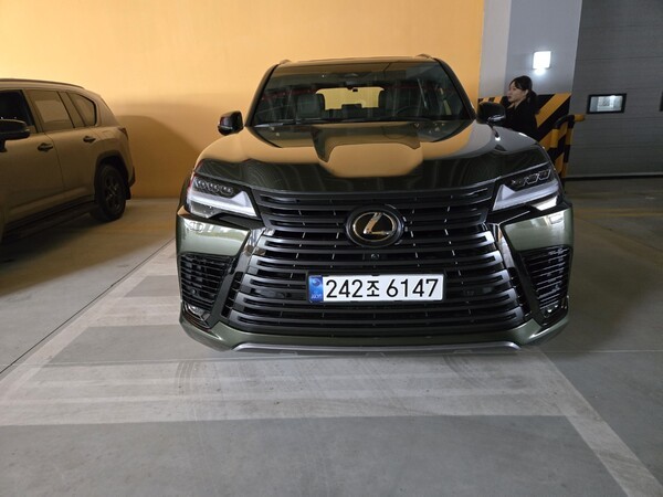 렉서스 LX700h 전면부. /사진=김동하 기자