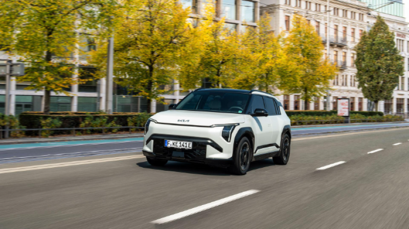 기아는 EV3가 핀란드 최고 권위의 \'2025 핀란드 올해의 차\'로 선정됐다고 3일 밝혔다./사진=기아