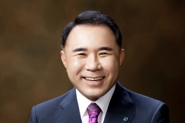 윤홍근 BBQ 회장/사진=BBQ