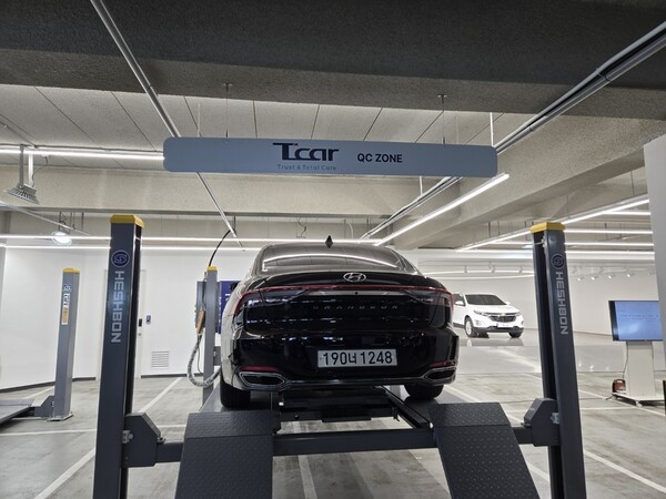 롯데렌탈 T car에서 품질 점검하는 차량의 모습./사진=김동하 기자