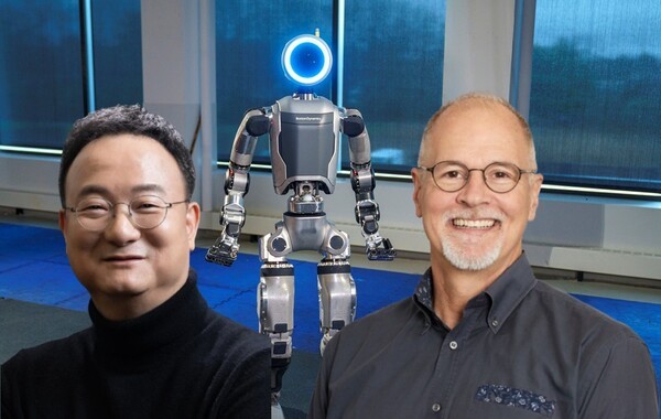 문혁수  LG이노텍 대표(왼쪽)와 로버트 플레이터(Robert Playter) 보스턴 다이내믹스 CEO /사진=각사