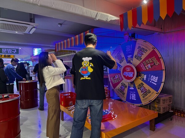 다양한 프로그램이 진행되고 있는 팝업스토어. / 사진=홍선혜 기자