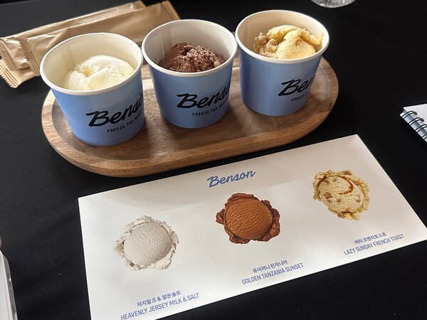 대표 메뉴 (왼쪽부터) 저지밀크&말돈솔트, 퓨어 허니 탄자니아, 버터프렌치토스트. / 사진=홍선혜 기자 