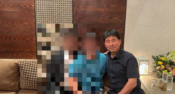 더불어민주당이 19일 공개한 지귀연 서울중앙지법 부장판사의 '룸살롱 술접대 의혹' 사진. / 사진=민주당