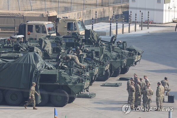 주한미군과 스트라이커 장갑차 / 사진=연합뉴스