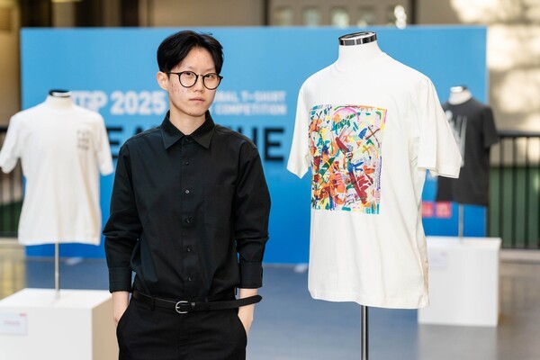 유니클로 어워드를 수상한 안도은 양과 수상작 '내가 먹고 싶은 피자'  