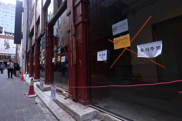 서울 명동거리 한 공실 상가의 모습. / 사진=연합뉴스