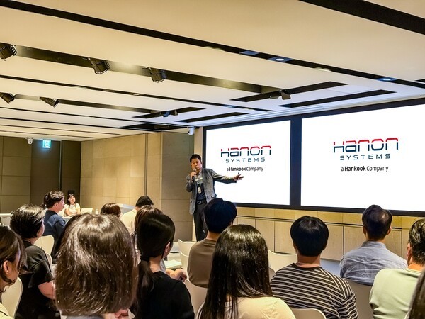 한온시스템 프로액티브 콘서트에서 발표하는 이수일 부회장 / 사진=한온시스템