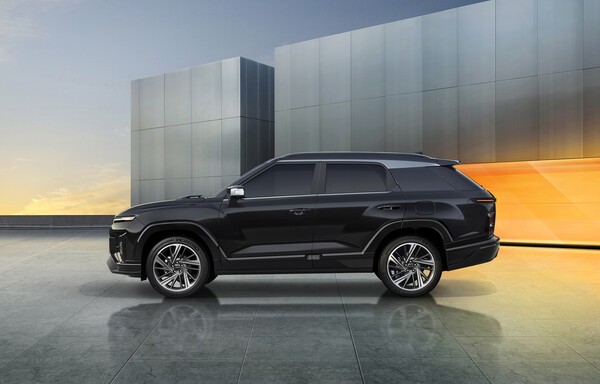 액티언 하이브리드 측면