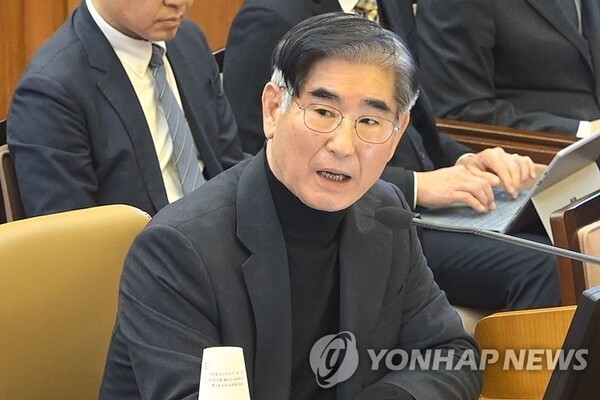 김용현 전 국방부 장관이 지난 1월 23일 서울 종로구 헌법재판소에서 열린 윤석열 대통령 탄핵심판 4차 변론에 증인으로 출석해 발언하고 있다./사진=연합뉴스