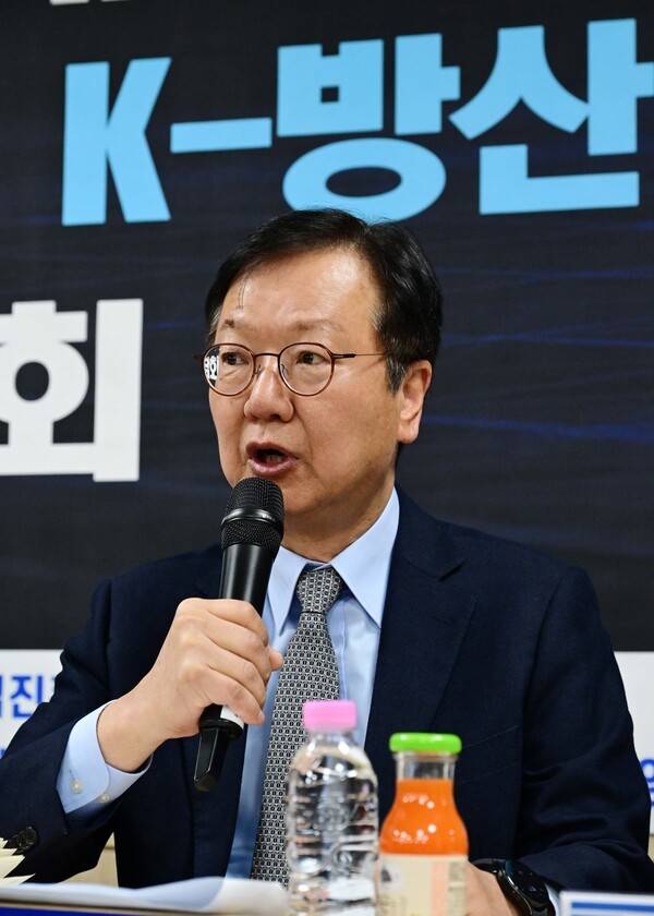 최성안 삼성중공업 부회장이 지난 2월 서울 마포구 한국방위산업진흥회에서 열린 '트럼프 시대 : 한미동맹과 조선산업·K-방산의 비전' 현장 간담회에서 발언하고 있다. /사진=국회사진기자단