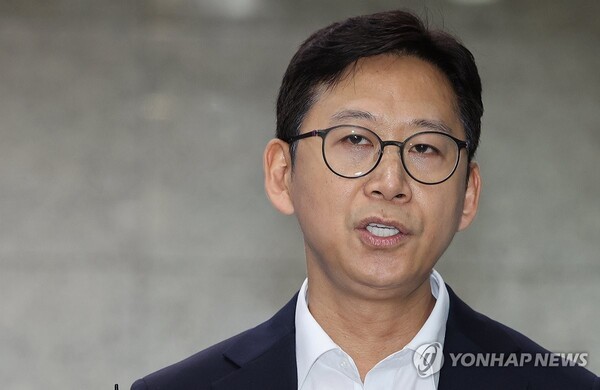 배경훈 과학기술정보통신부 장관 후보자가 서울 종로구 광화문우체국에 마련된 인사청문회 준비 사무실로 출근하고 있다. /사진=연합뉴스