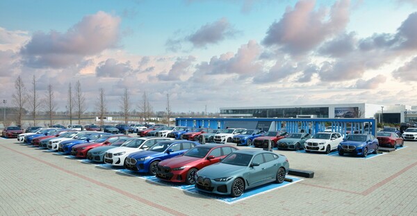 BMW코리아가 창립 30주년을 기념해 국내 자동차 업계 최초 전기차 시승 멤버십 프로그램 'BMW BEV MEMBERSHIP(이하 BMW BEV 멤버십)’을 새롭게 선보인다고 22일 밝혔다./사진=BMW코리아