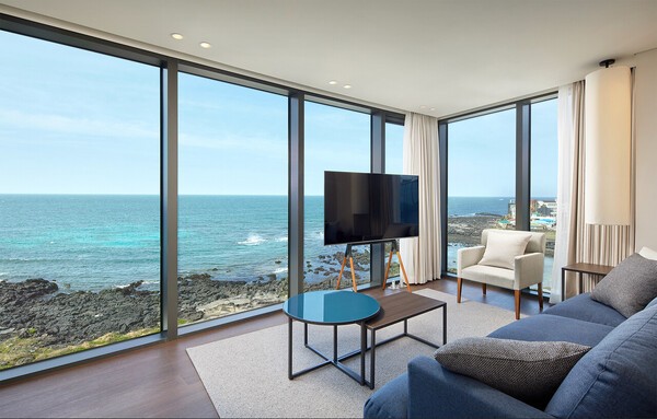 신라스테이 플러스 이호테우는 '뜻밖의 행운'을 운영한다.                        / 사진=호텔신라 