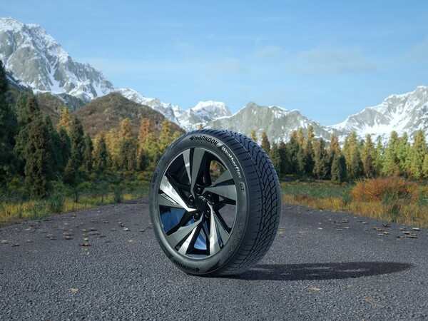 한국타이어가 프리미엄 올웨더 타이어 '웨더플렉스 GT'를 국내 시장에 출시했다고 14일 밝혔다. /사진=한국타이어