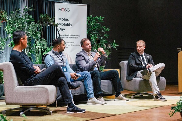 현대모비스가 미국 디트로이트에서 개최한 ‘모비스 모빌리티 데이’에서 글로벌 스타트업, 완성차, 학계, 투자자들과 신기술과 미래 모빌리티 트렌드를 공유했다.
