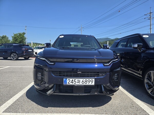 KGM 액티언 하이브리드 전면부. /사진=김동하 기자