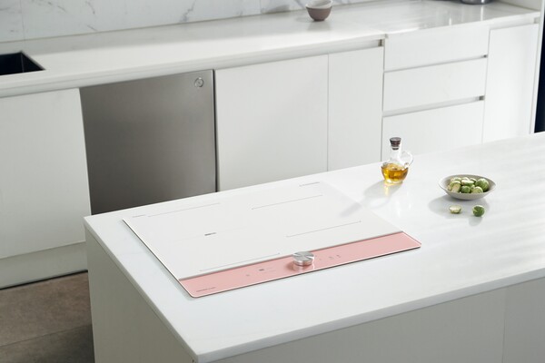 나비엔 매직 인덕션 ERI-5243AF(핑크) 연출 이미지./사진=경동나비엔