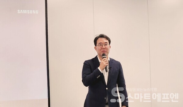 ‘갤럭시 워치8 헬스케어 간담회’에서 최종민 삼성전자 헬스 하드웨어 개발그룹장(상무)이 발표를 하고 있다./사진=양대규 기자