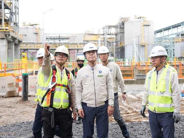 이용배 현대로템 사장이 14일 충남 당진공장과 당진제철소 내 3코크스 건식소화설비(CDQ) 건설현장을 찾아 안전점검과 온열질환 예방활동을 주관했다. /사진=현대로템