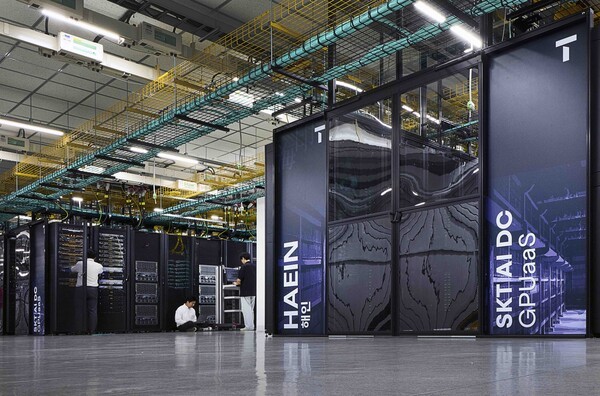 SK텔레콤은 8월 1일 최신 B200 GPU 기반의 소버린(Sovereign) GPUaaS를 출시했다. SK브로드밴드 가산 AI 데이터센터에 구축된 B200 클러스터 '해인' 모습. /사진=SK텔레콤