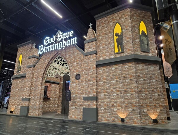 카카오게임즈 자회사 오션드라이브 스튜디오의 게임스컴 2025 ‘갓 세이브 버밍엄’ 부스/사진=카카오게임즈