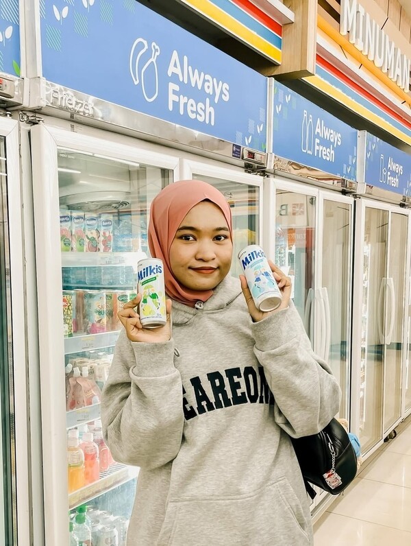 인도네시아에서 판매 중인 롯데칠성음료 밀키스 / 사진=롯데칠성음료