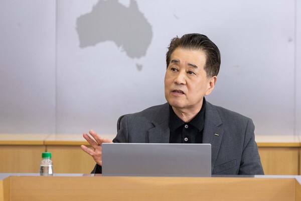 장인화 포스코그룹 회장이 지난 3월 서울 강남구 포스코센터에서 열린 그룹기술전략회의를 주재하고 있다. /사진=연합