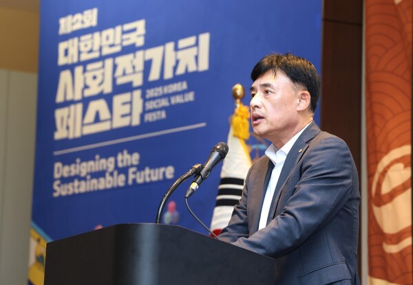 지난 25일 서울 코엑스에서 열린 '지역-기업 상생협력 업무협약식'에서 인사말을 하는 황성만 오뚜기 대표이사./사진=오뚜기 