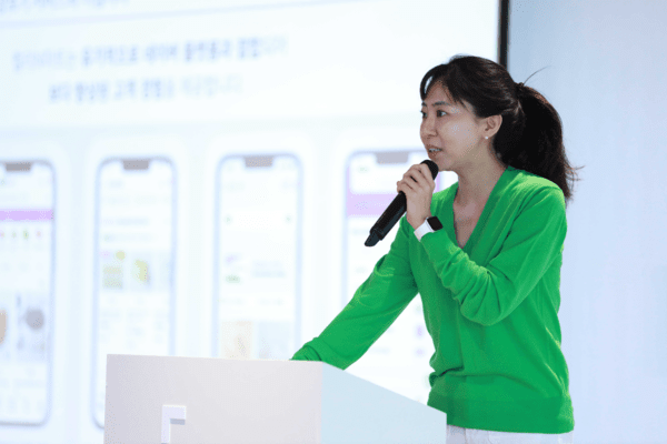 서울 종로구 네이버스퀘어 종로에서 열린 '네이버 커머스 밋업 with 컬리' 기자 간담회에서 발표하는 김슬아 대표의 모습./사진=컬리 