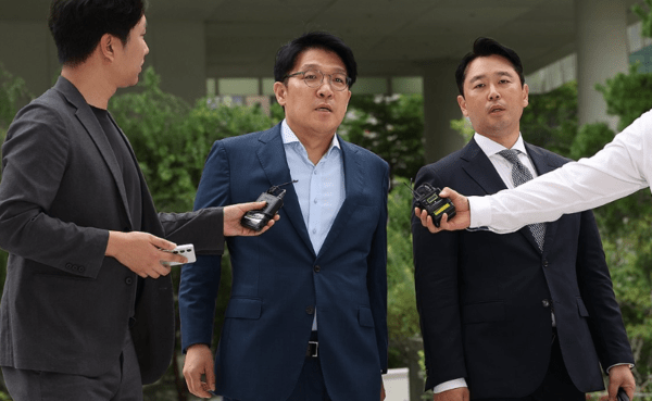 김상민 전 검사가 9일 종로구에 마련된 김건희특검 사무실에 출석하고 있다. /사진=연합뉴스