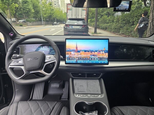 BYD 씨라이언7 1열 인테리어. /사진=김동하 기자