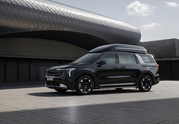 기아 The 2026 카니발 하이리무진 외장. /사진=기아