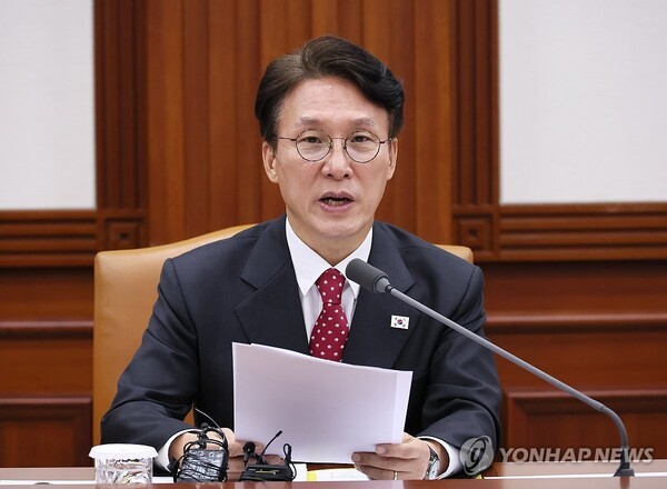 김민석 국무총리가 24일 서울 종로구 정부서울청사에서 열린 국정현안관계장관회의에서 발언하고 있다.  /사진=연합뉴스